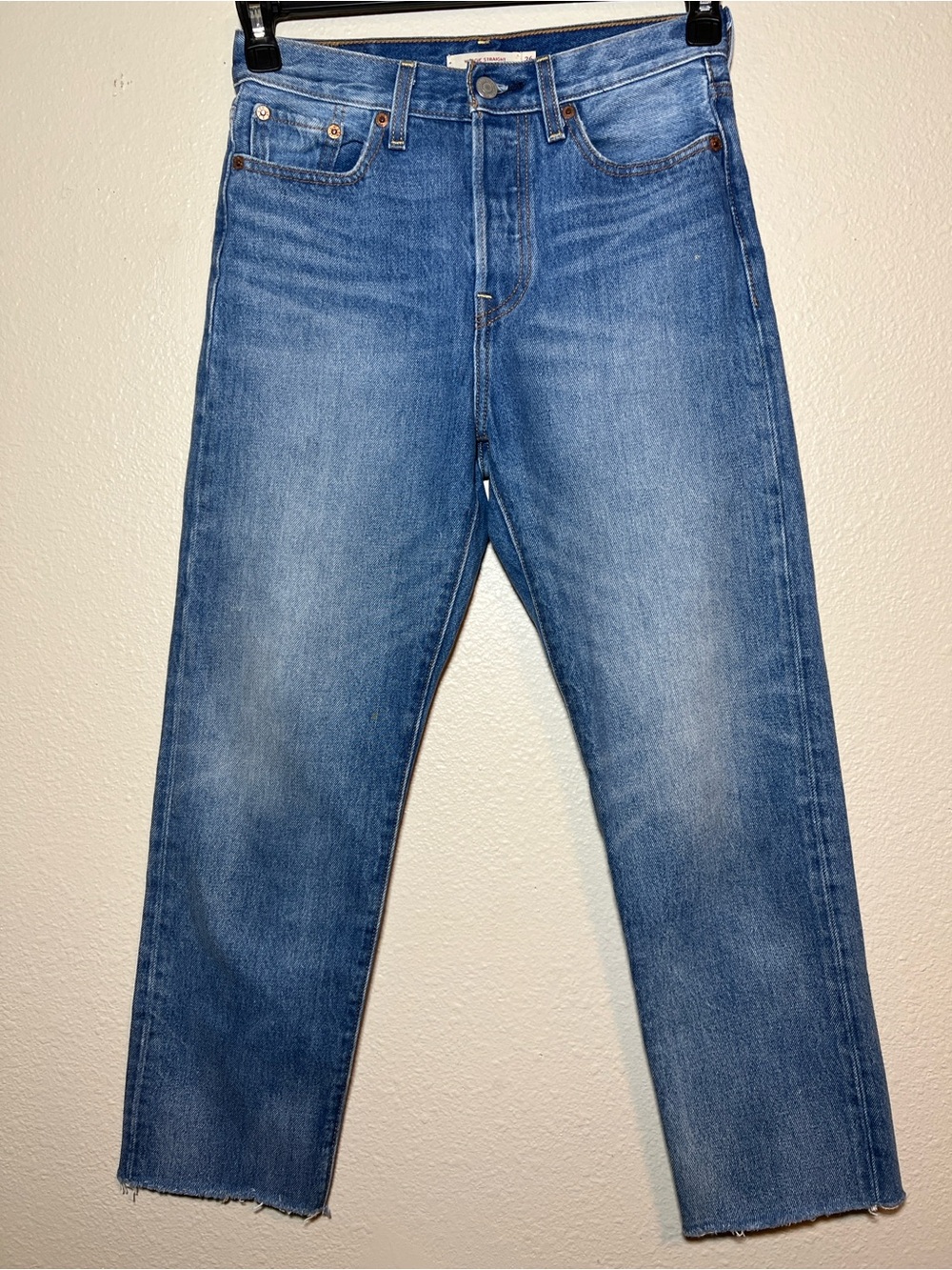 Levis Wedgie Straight Raw Hem Jeans Size 26 Button Fly